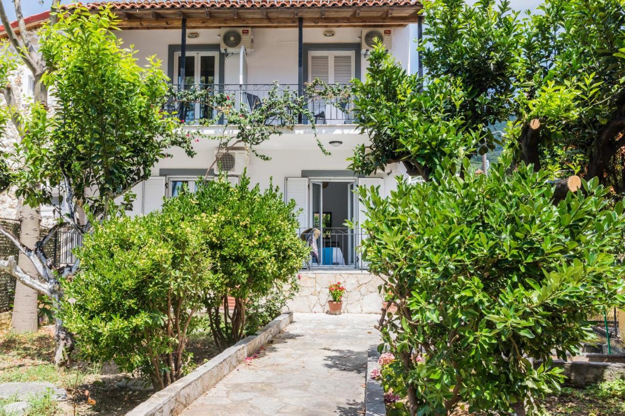 Irini Apartments And Studios Agios Gordios  Zewnętrze zdjęcie