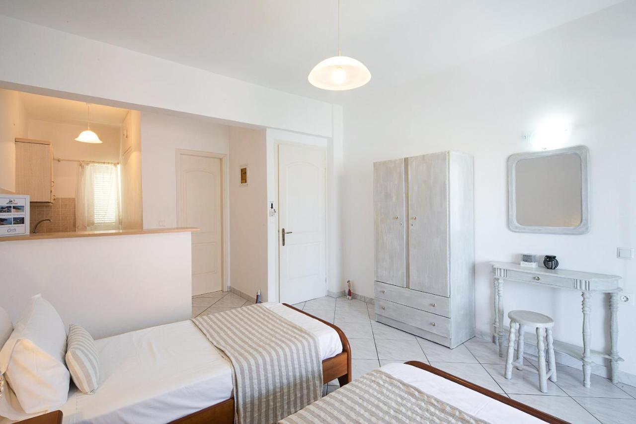 Irini Apartments And Studios Agios Gordios  Zewnętrze zdjęcie